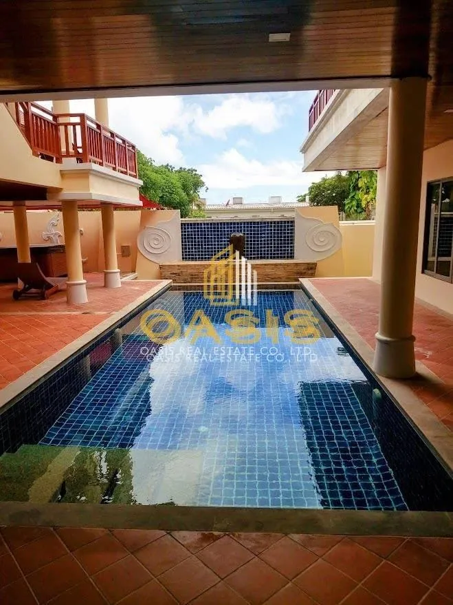 Luxury Villa with Panoramic Sea Views For Sale