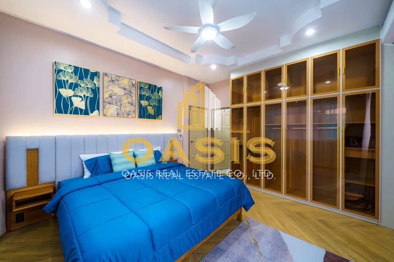 Exquisite Luxury Pool Villa for Sale Na Kluea Pattaya