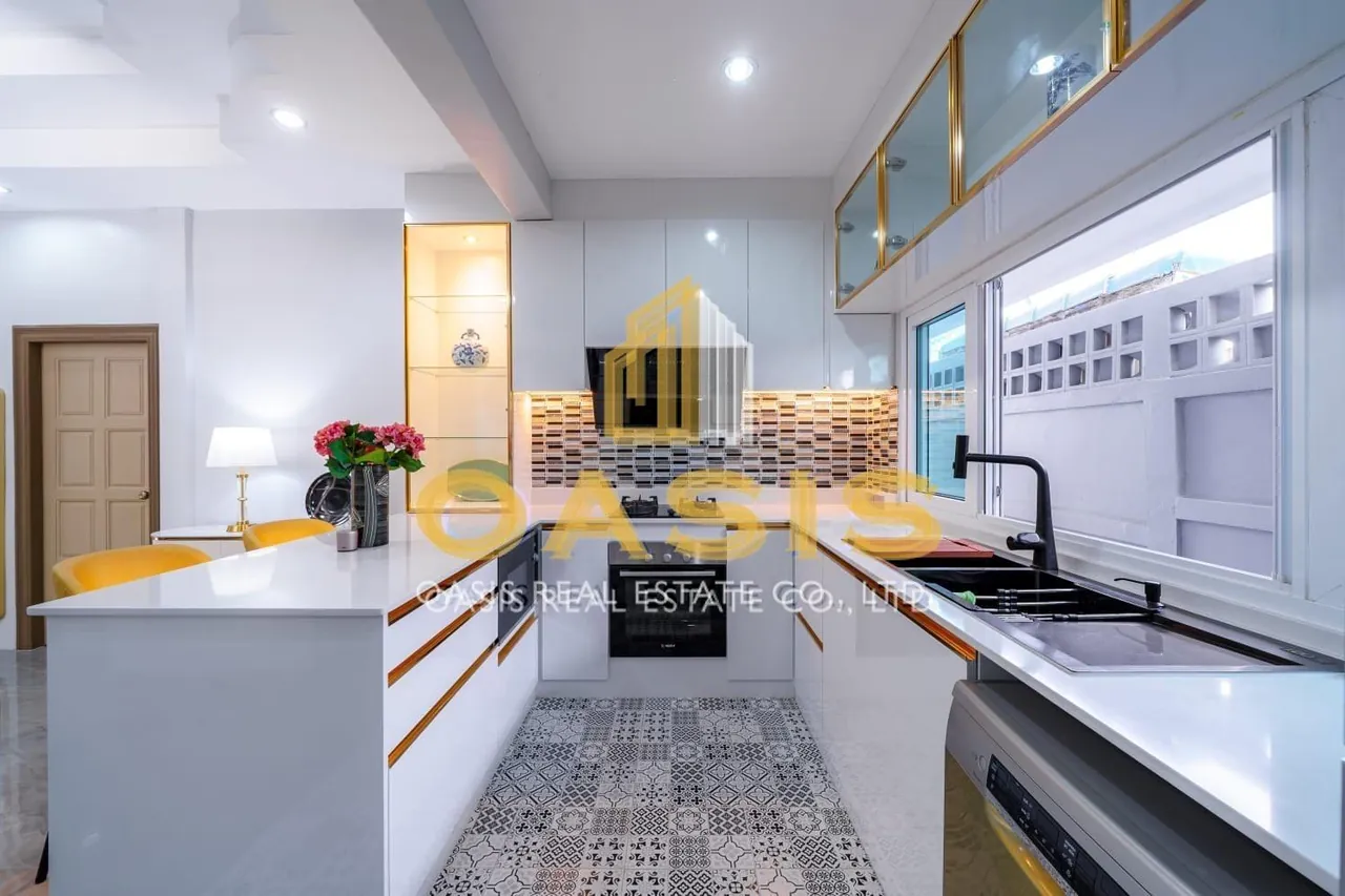 Exquisite Luxury Pool Villa for Sale  Na Kluea Pattaya