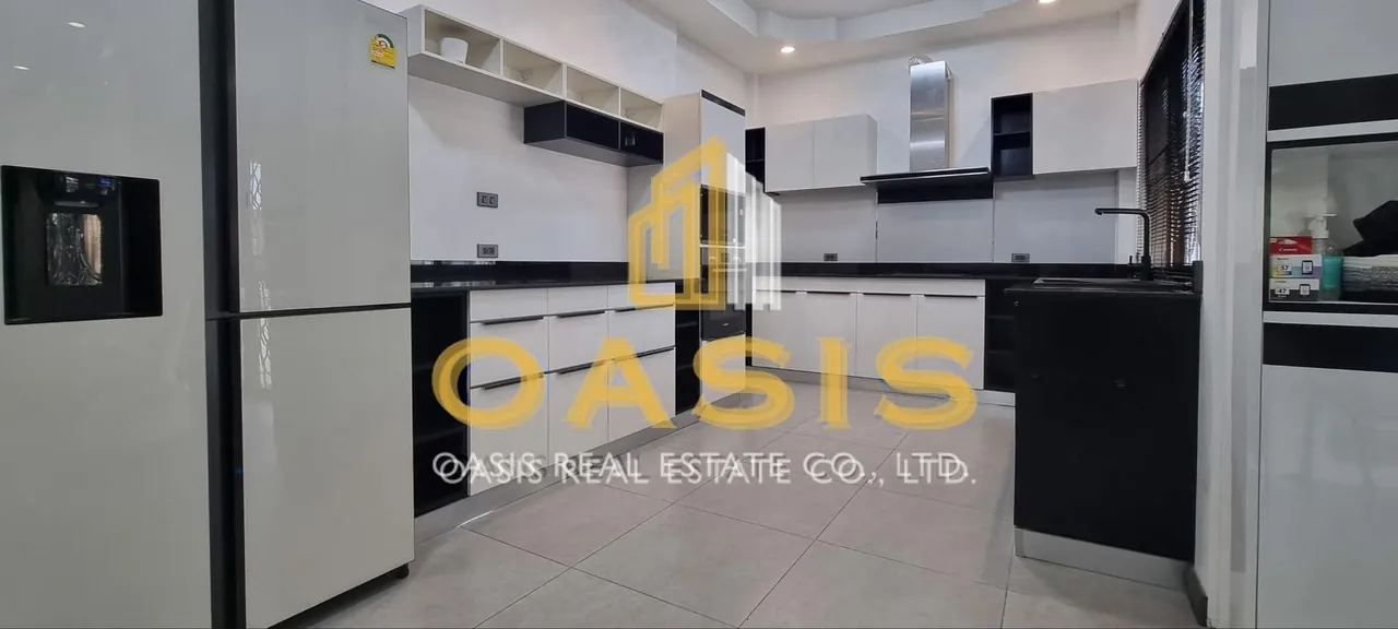 Luxury Pool Villa For Sale near Siam Country Club