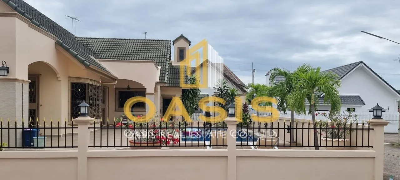 Luxury Pool Villa For Sale near Siam Country Club