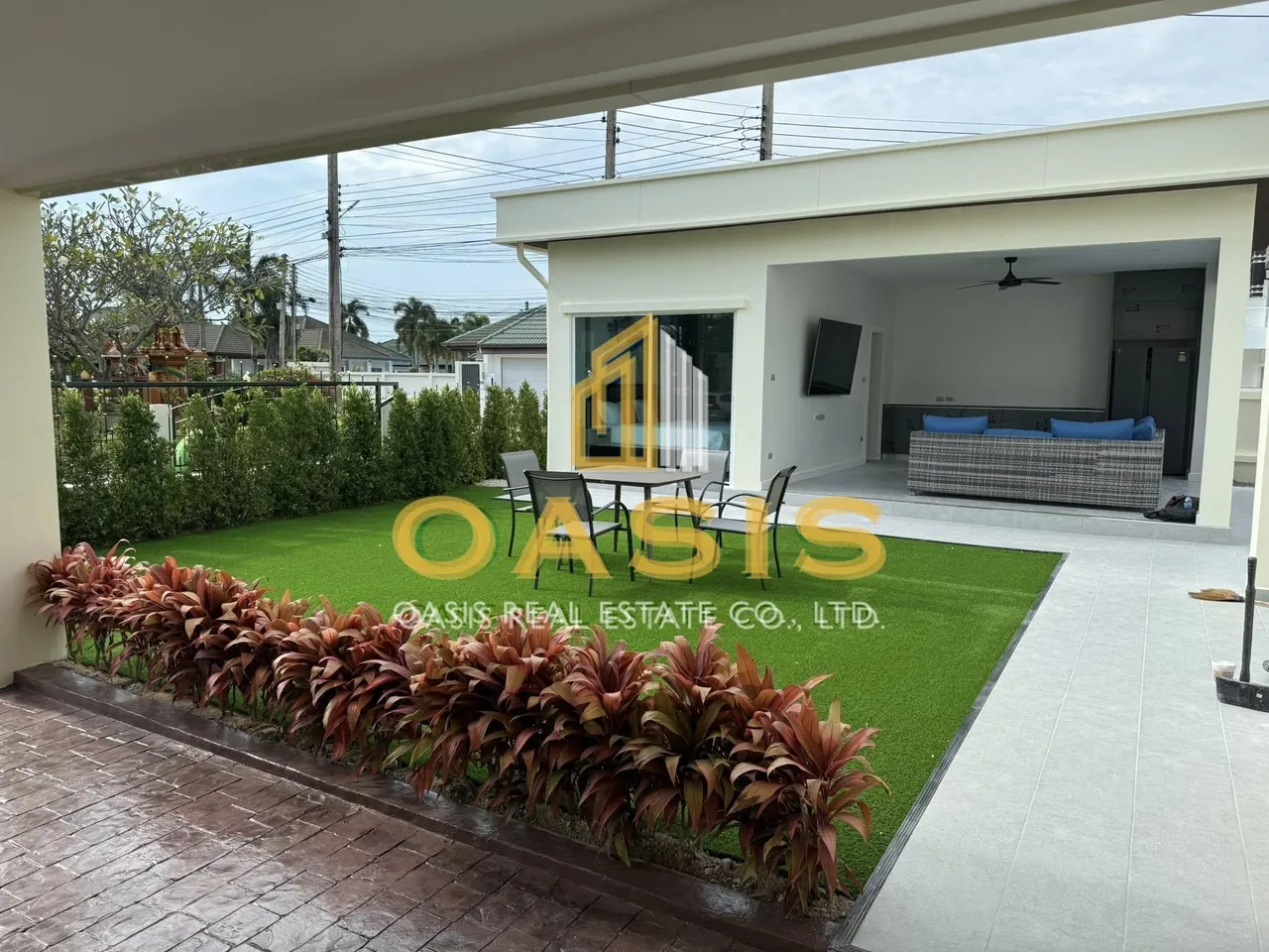 Elegant 5-Bedroom Pool Villa for Rent