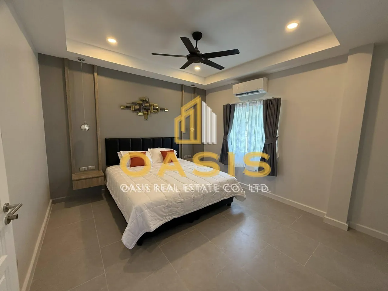 Elegant 5-Bedroom Pool Villa for Rent