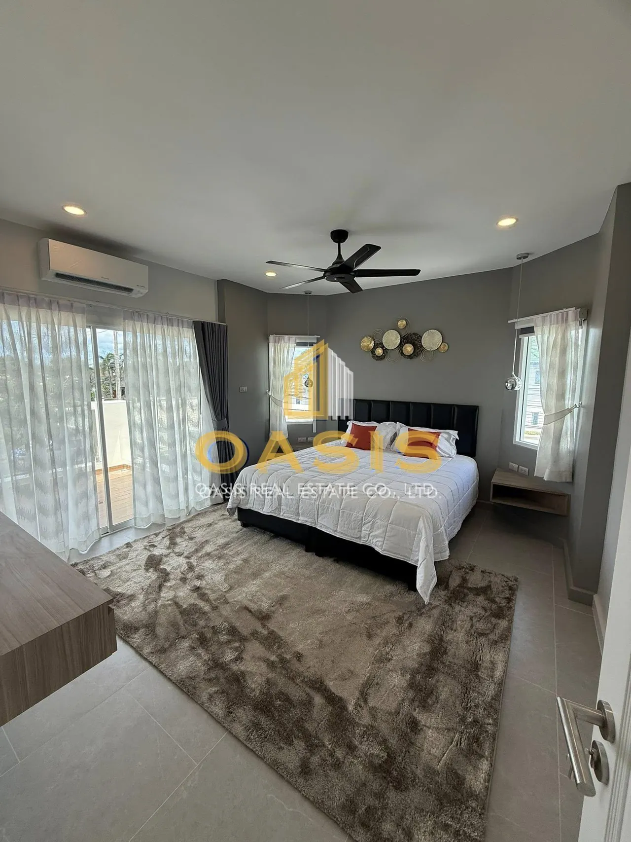 Elegant 5-Bedroom Pool Villa for Rent