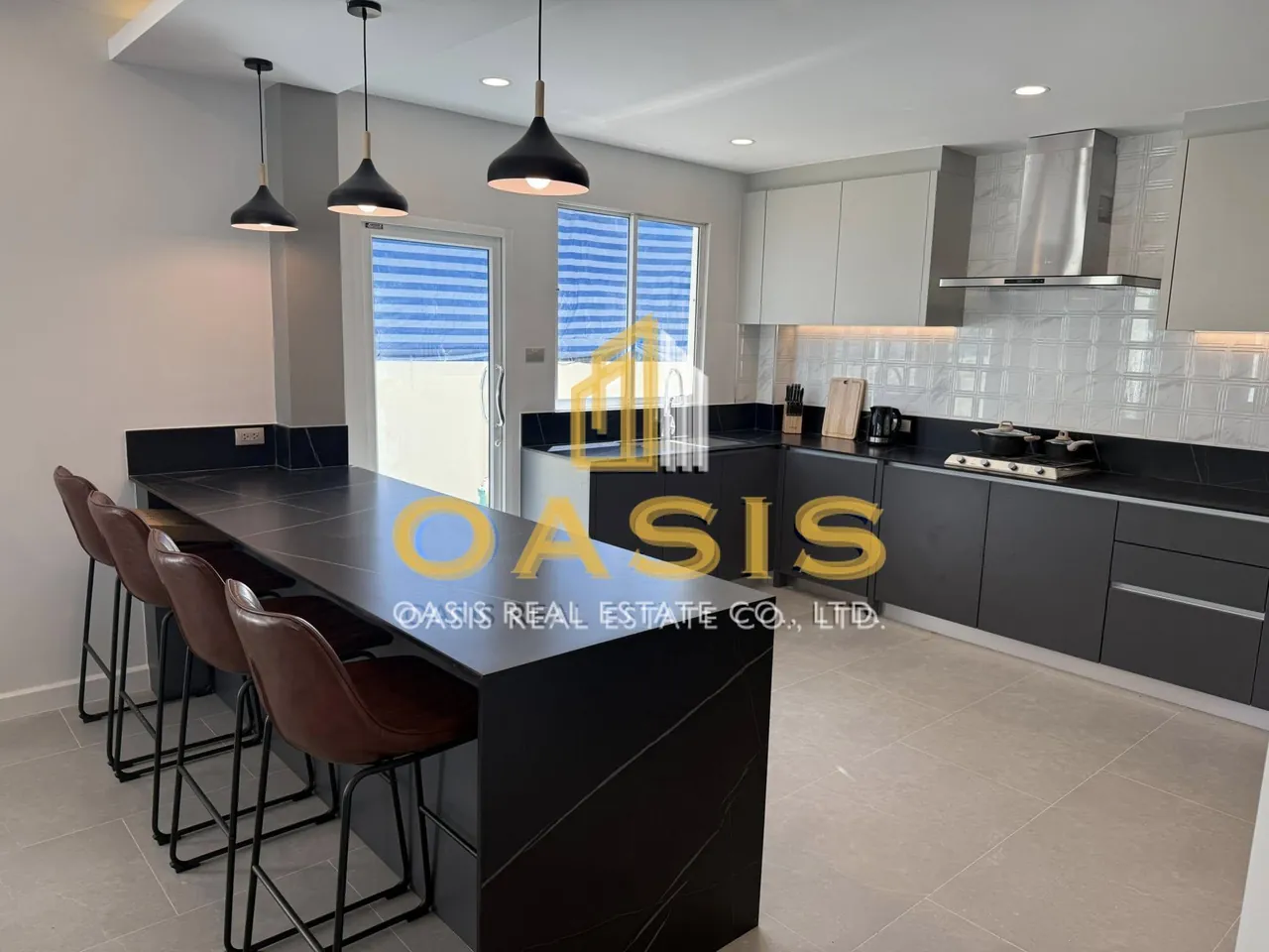 Elegant 5-Bedroom Pool Villa for Rent