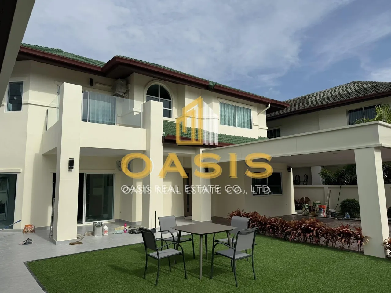 Elegant 5-Bedroom Pool Villa for Rent