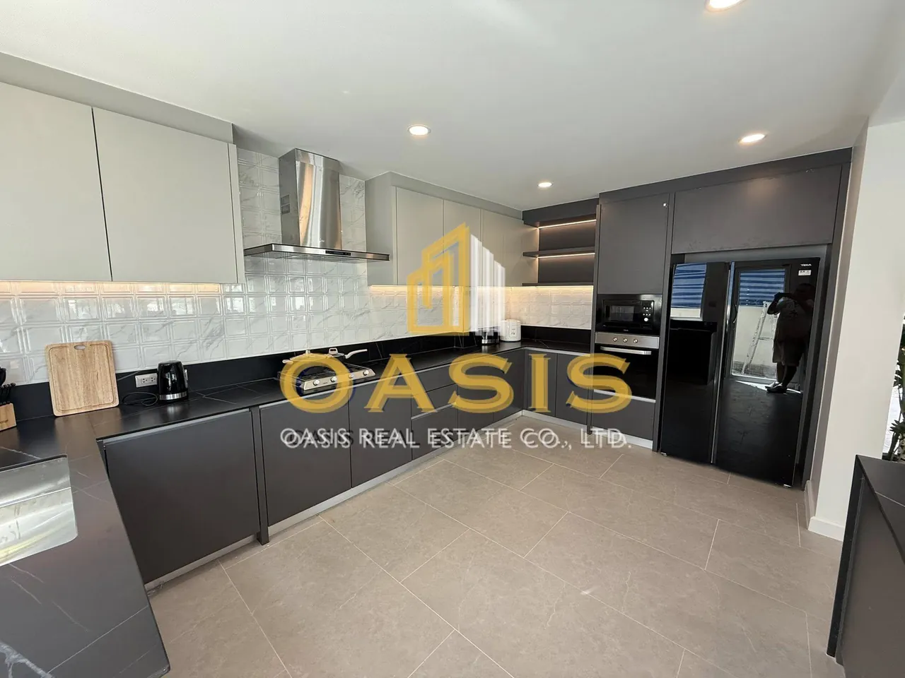 Elegant 5-Bedroom Pool Villa for Rent