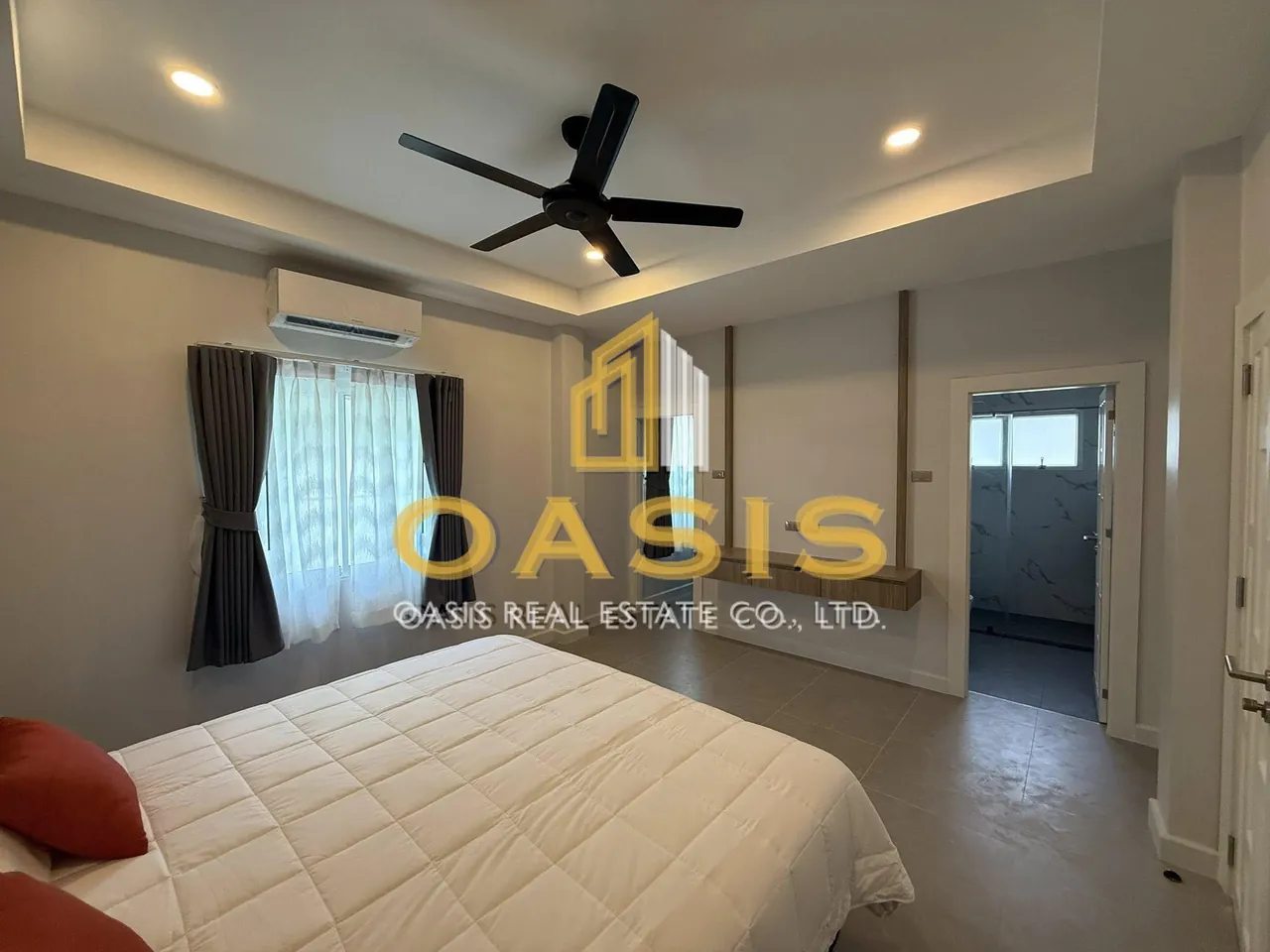 Elegant 5-Bedroom Pool Villa for Rent