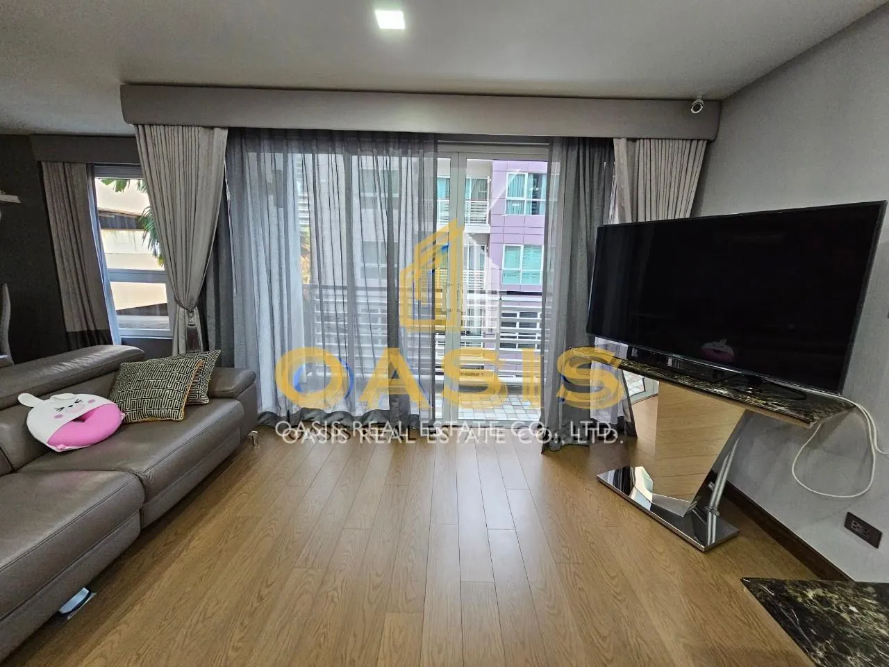 Avenue 61 Condominium for rent