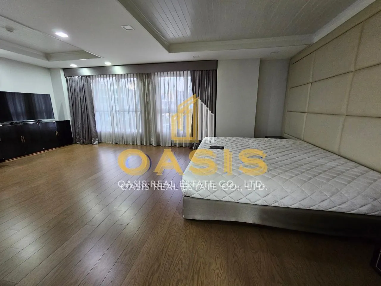 Avenue 61 Condominium for rent