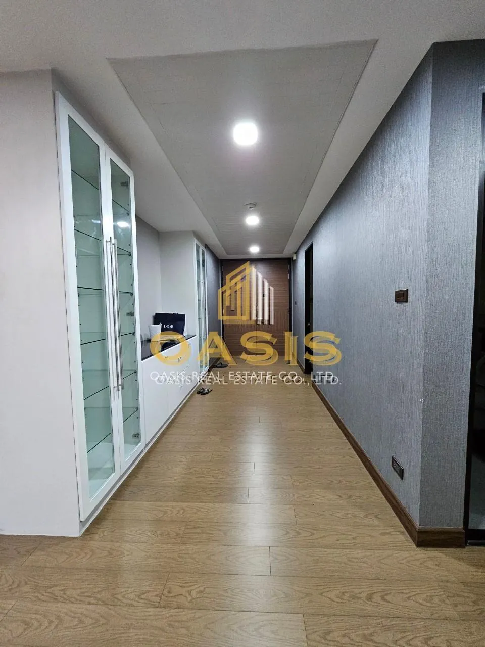 Avenue 61 Condominium for rent