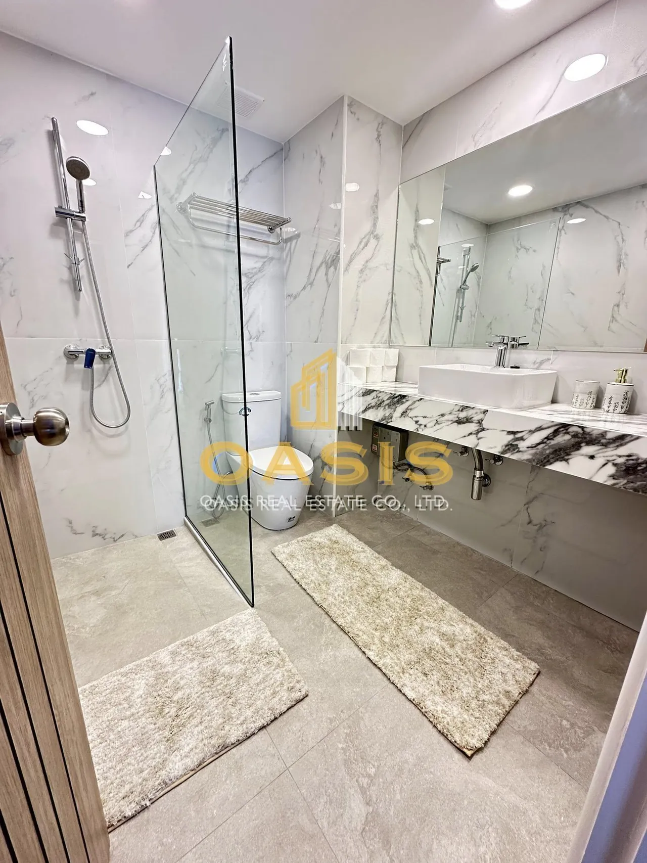 Diana Estate Condominium For rent