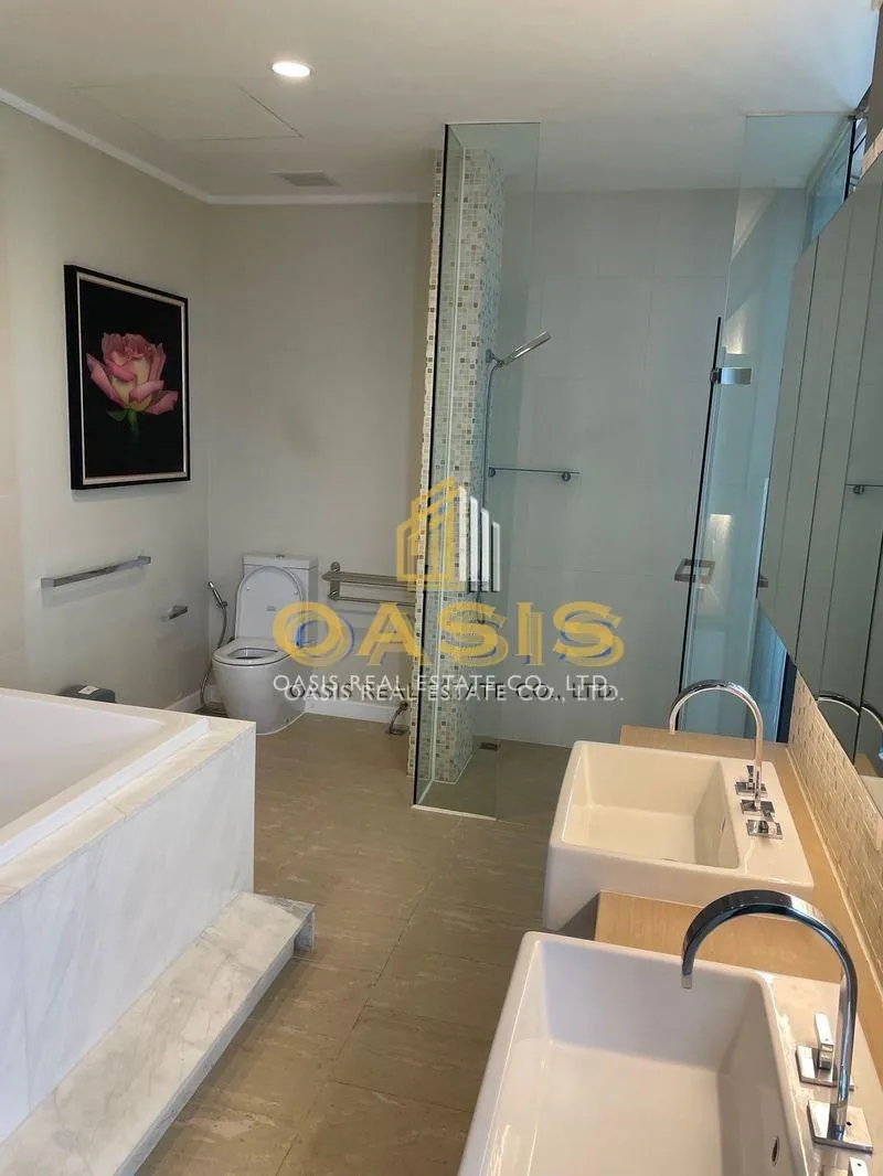 North Point Wongamat Beach Exceptional Duplex for Sale