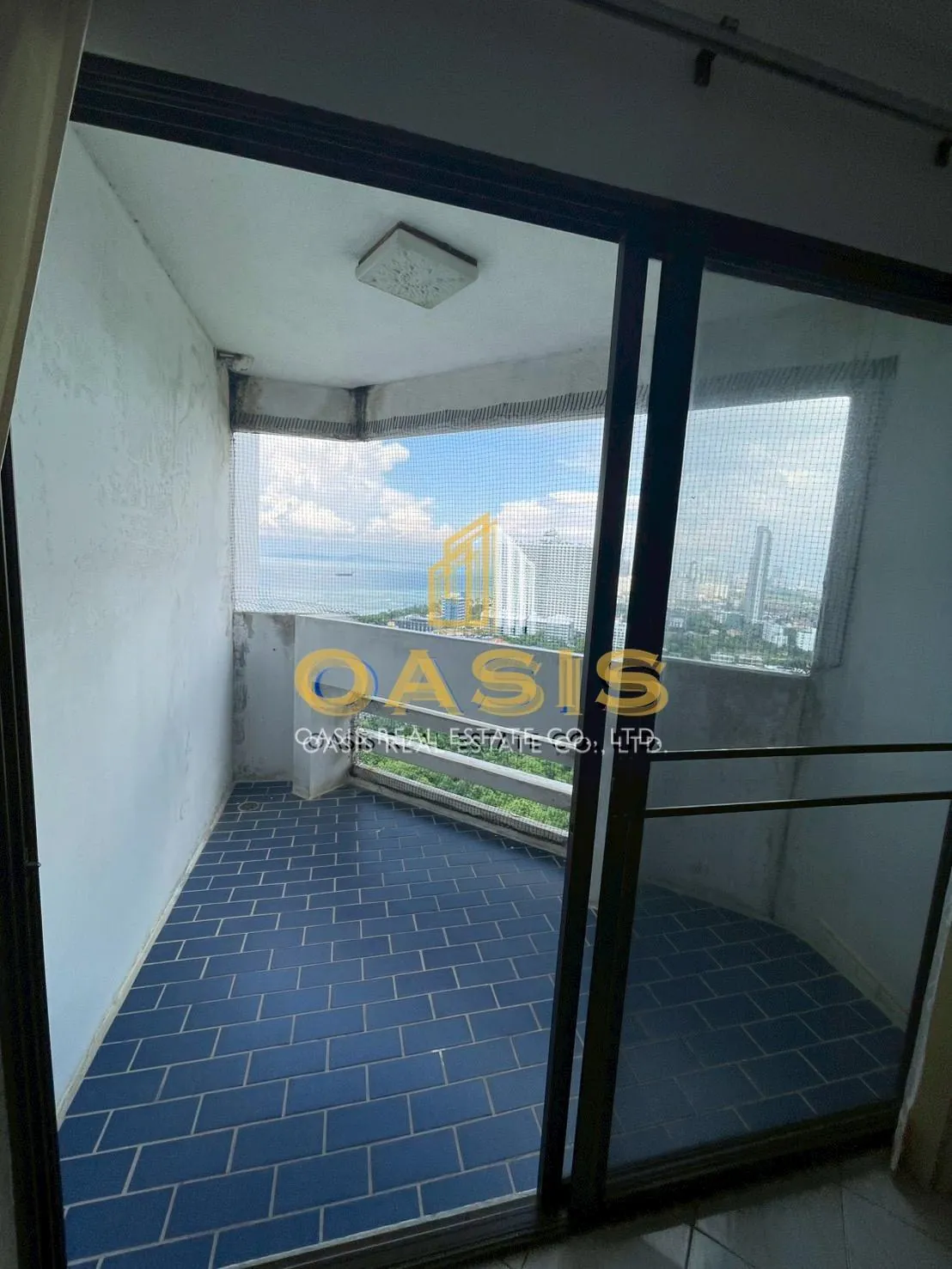 Jomtien Beach Paradise Condo Sea View Unit for Sale