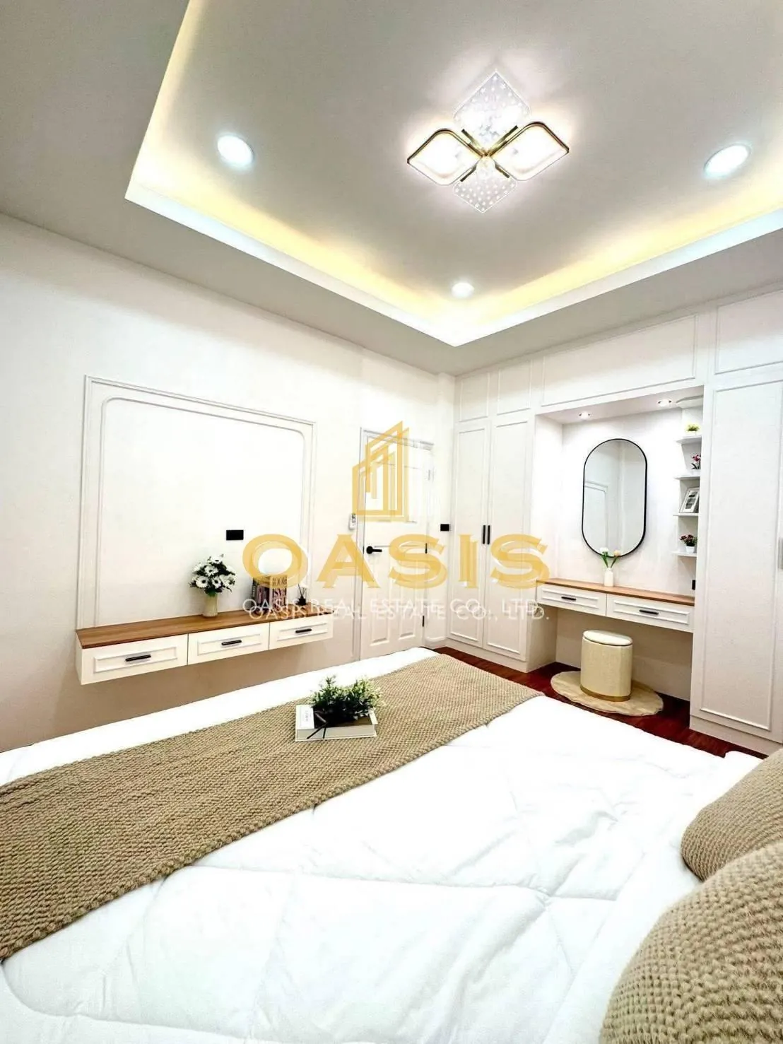 Pattaya Park Hill pool villa for sale