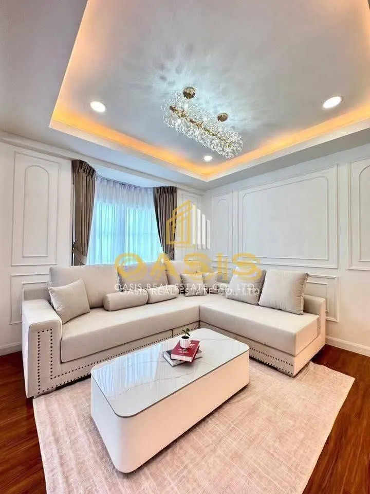 Pattaya Park Hill pool villa for sale