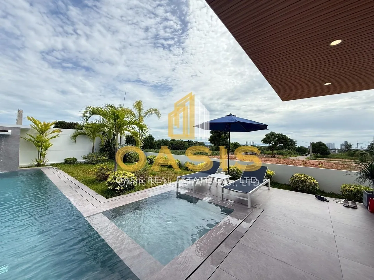LUXURY POOL VILLAS IN A PRIME HILLSIDE LOCATION FOR SALE