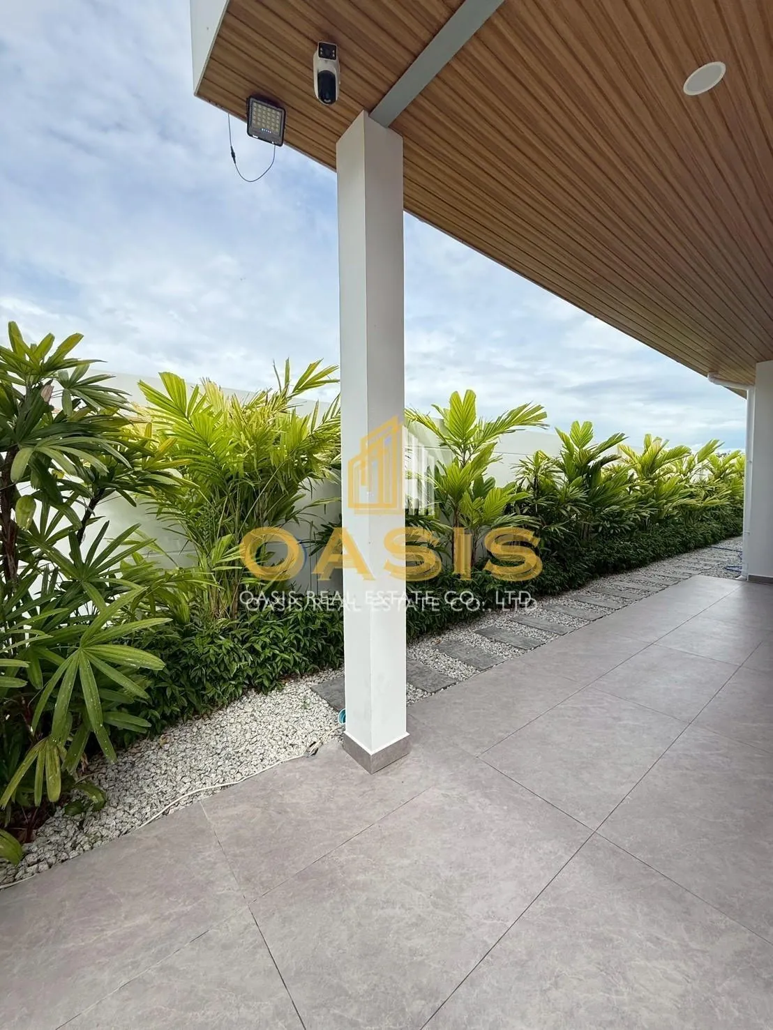 LUXURY POOL VILLAS IN A PRIME HILLSIDE LOCATION FOR SALE