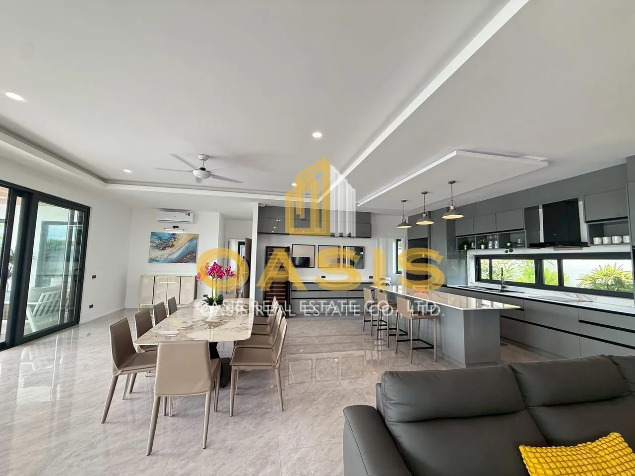 LUXURY POOL VILLAS IN A PRIME HILLSIDE LOCATION FOR SALE