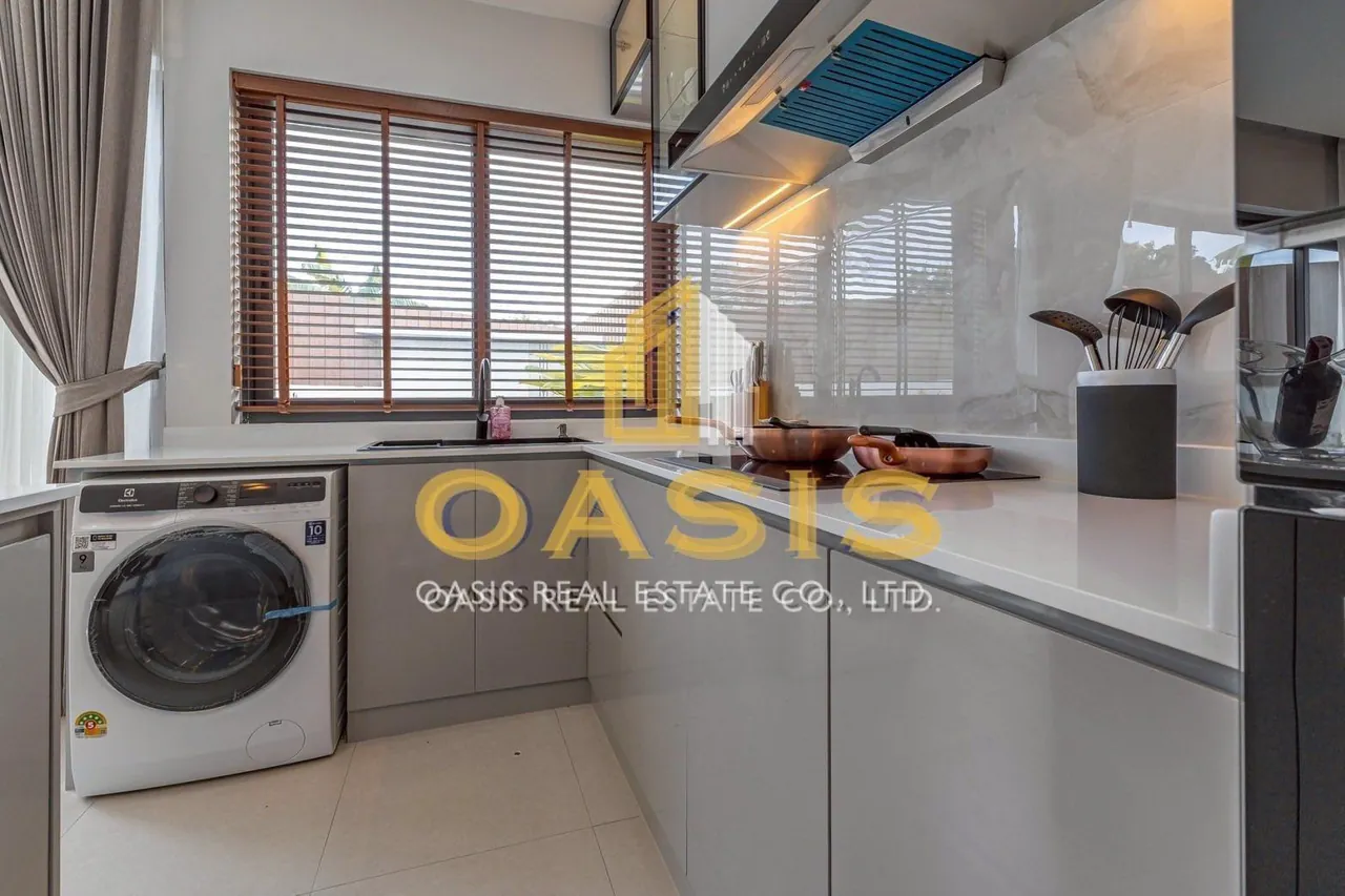 Modern Style Single House Pool Villa for Sale in Central Pattaya