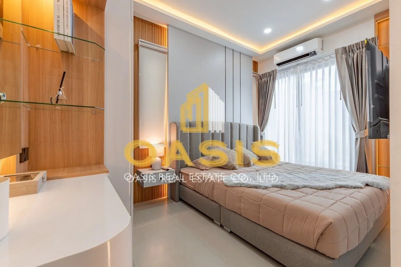 Modern Style Single House Pool Villa for Sale in Central Pattaya
