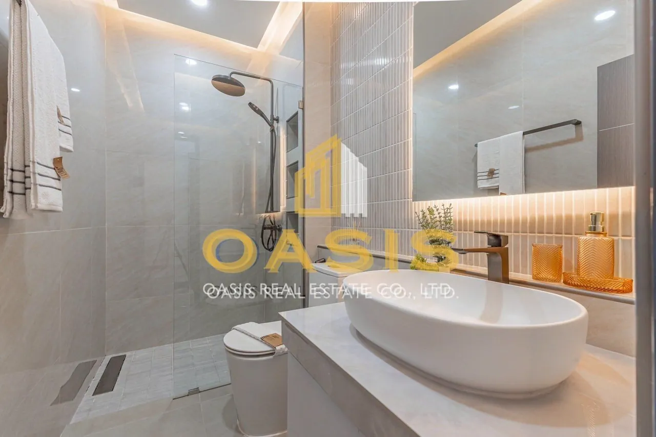 Modern Style Single House Pool Villa for Sale in Central Pattaya
