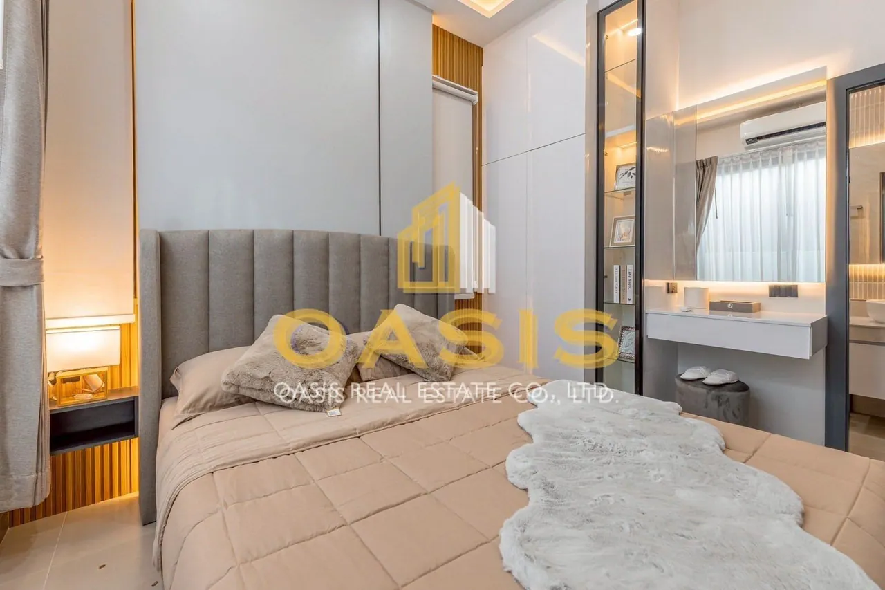Modern Style Single House Pool Villa for Sale in Central Pattaya