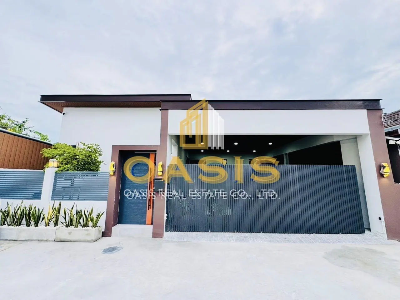 Modern Style Single House Pool Villa for Sale in Central Pattaya