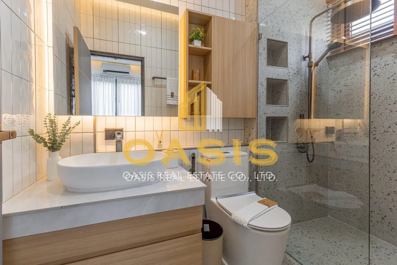 Modern Style Single House Pool Villa for Sale in Central Pattaya