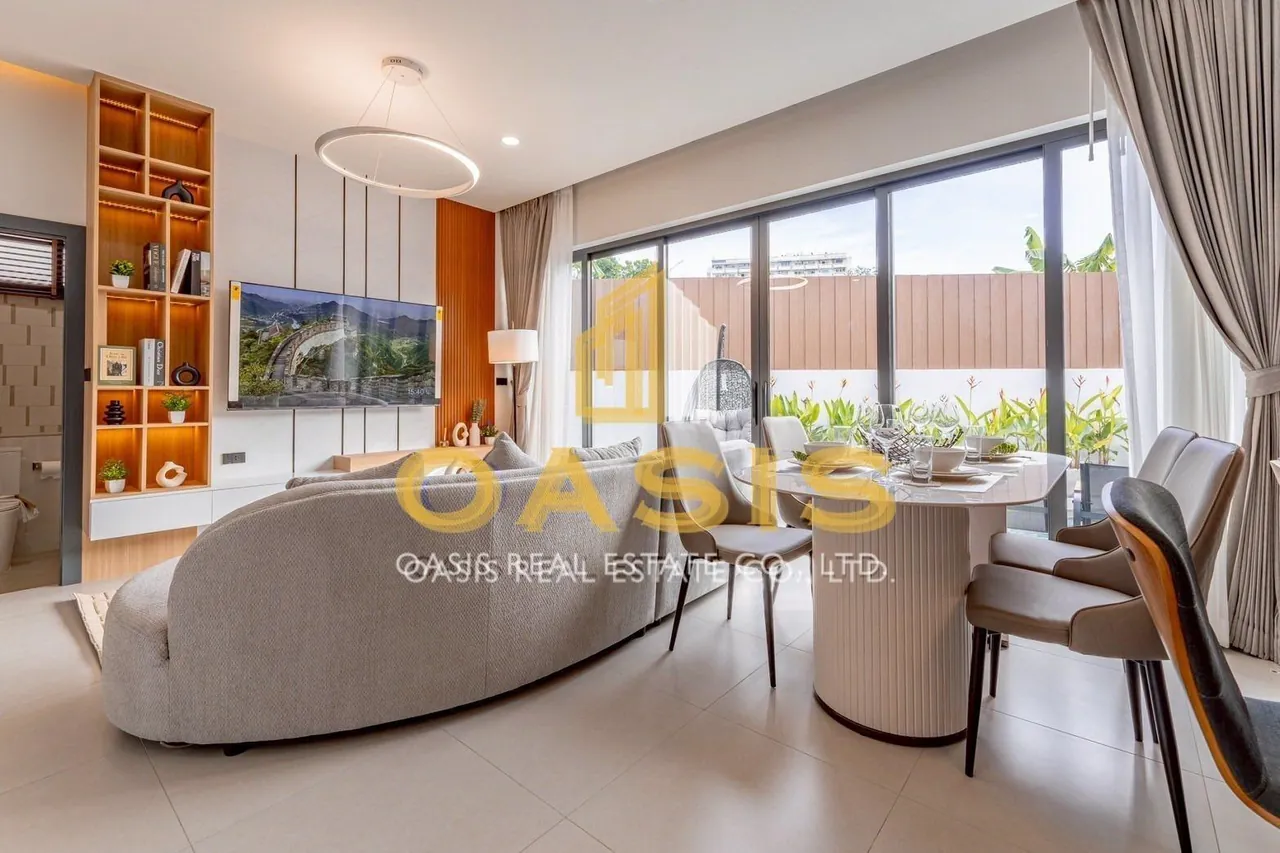 Modern Style Single House Pool Villa for Sale in Central Pattaya