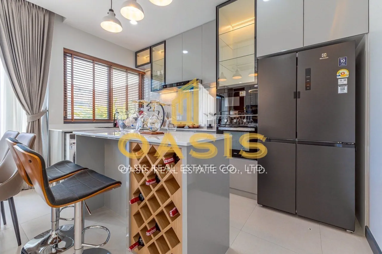Modern Style Single House Pool Villa for Sale in Central Pattaya