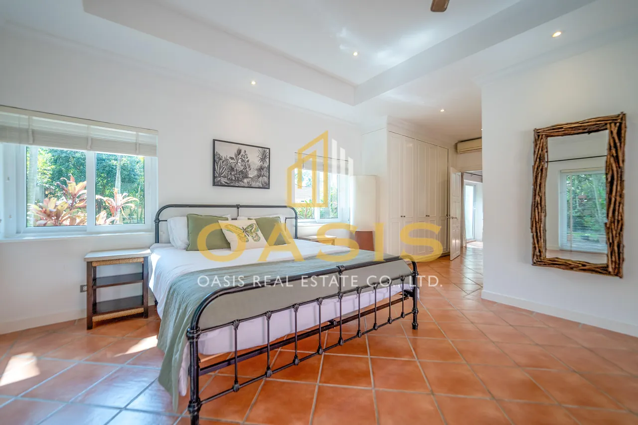 Elegant Luxury Pool Villa for Sale