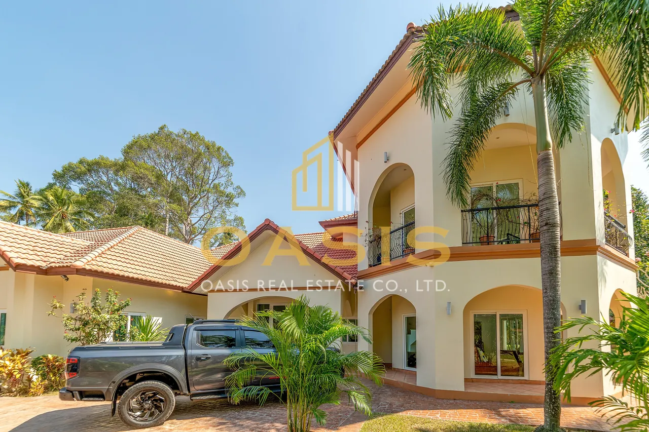 Elegant Luxury Pool Villa for Sale