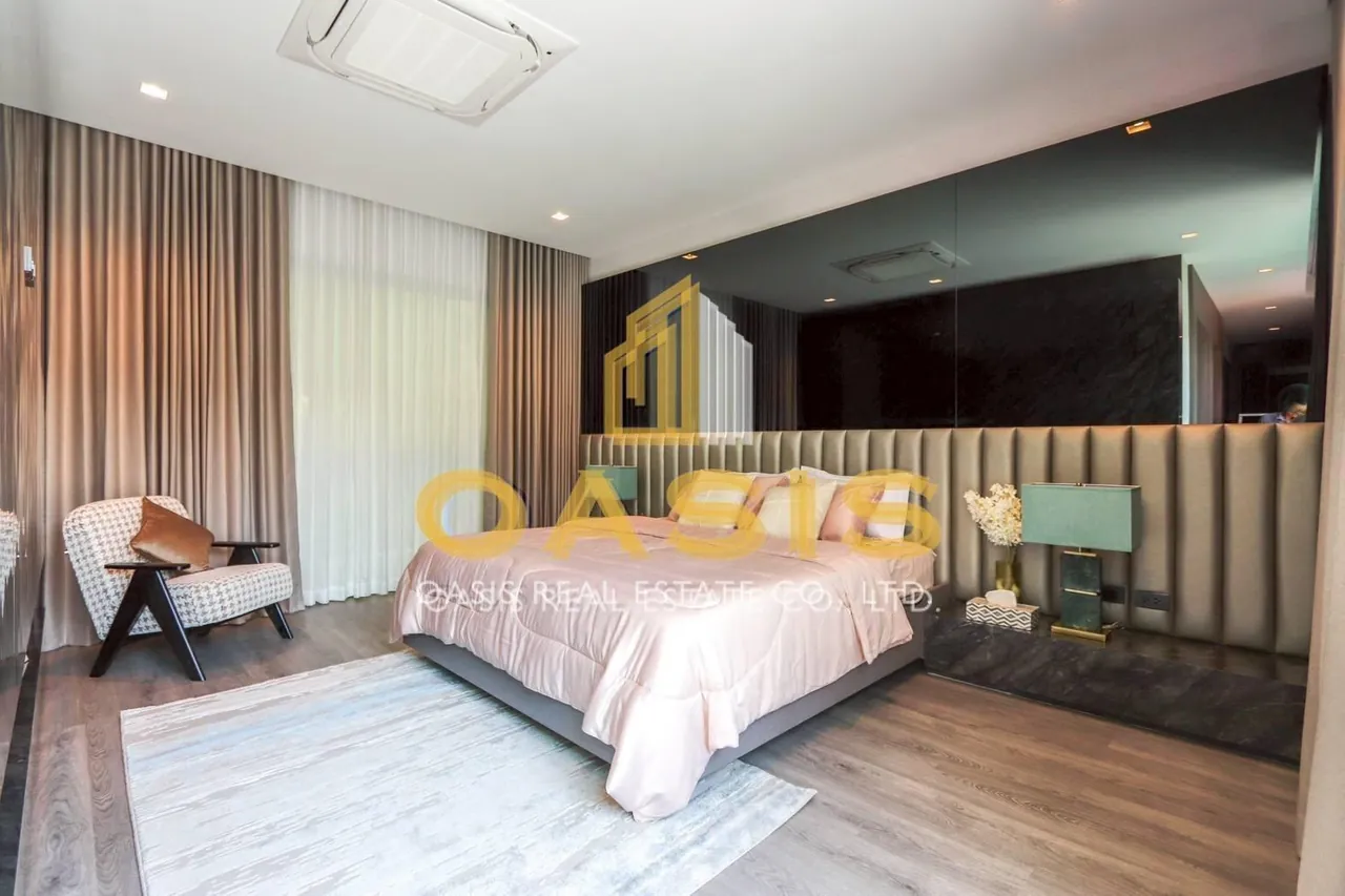 Exquisite 3-Storey Luxury Villa for sale