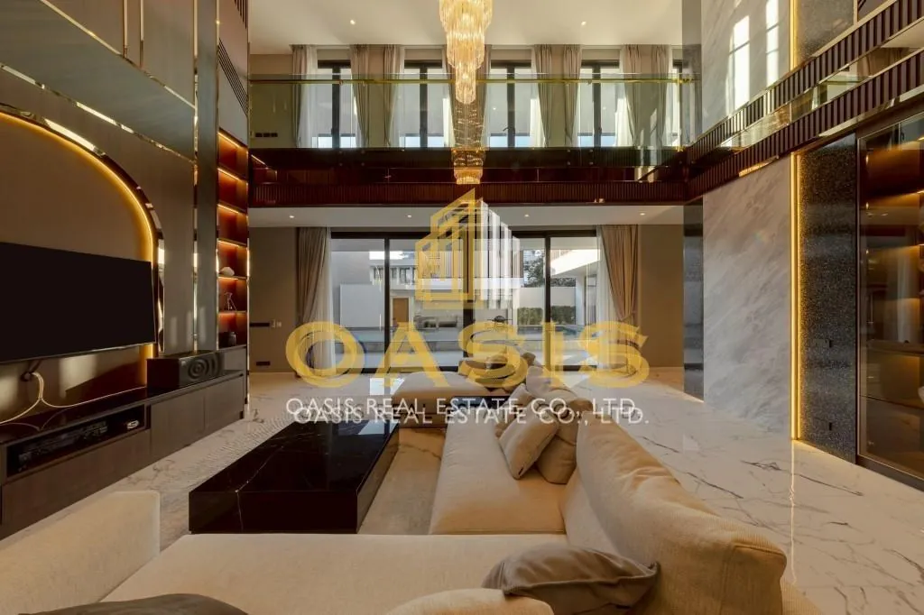 Luxury Modern Pool Villa Near Jomtien Beach For Sale