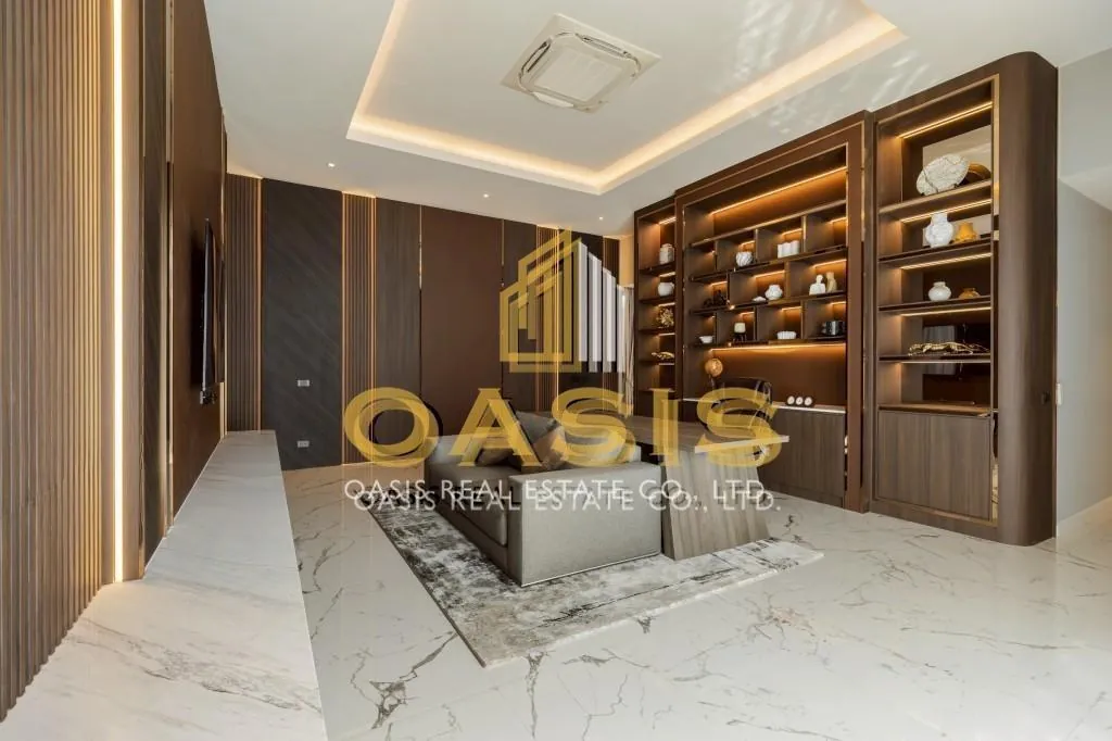Luxury Modern Pool Villa Near Jomtien Beach For Sale