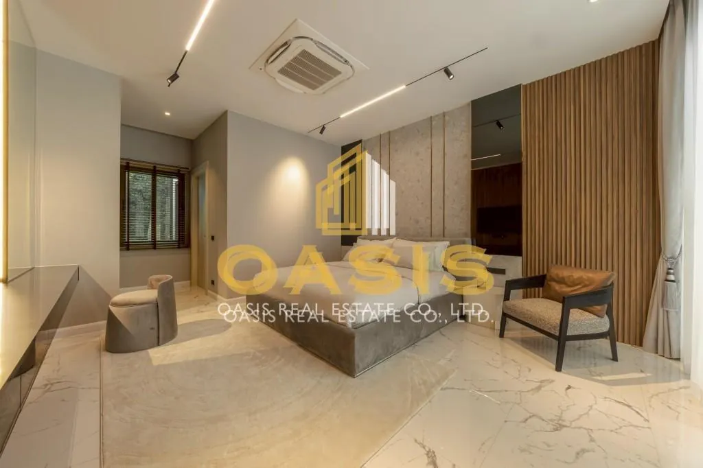 Luxury Modern Pool Villa Near Jomtien Beach For Sale