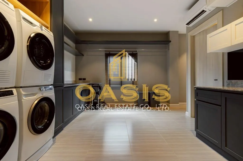 Luxury Modern Pool Villa Near Jomtien Beach For Sale