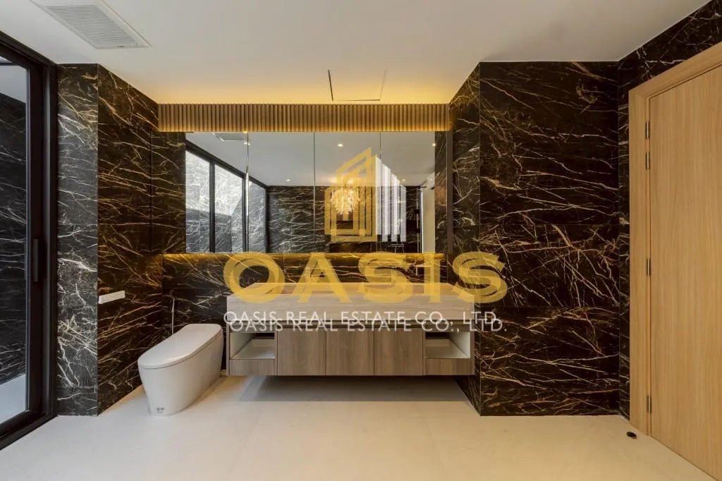 Luxury Modern Pool Villa Near Jomtien Beach For Sale