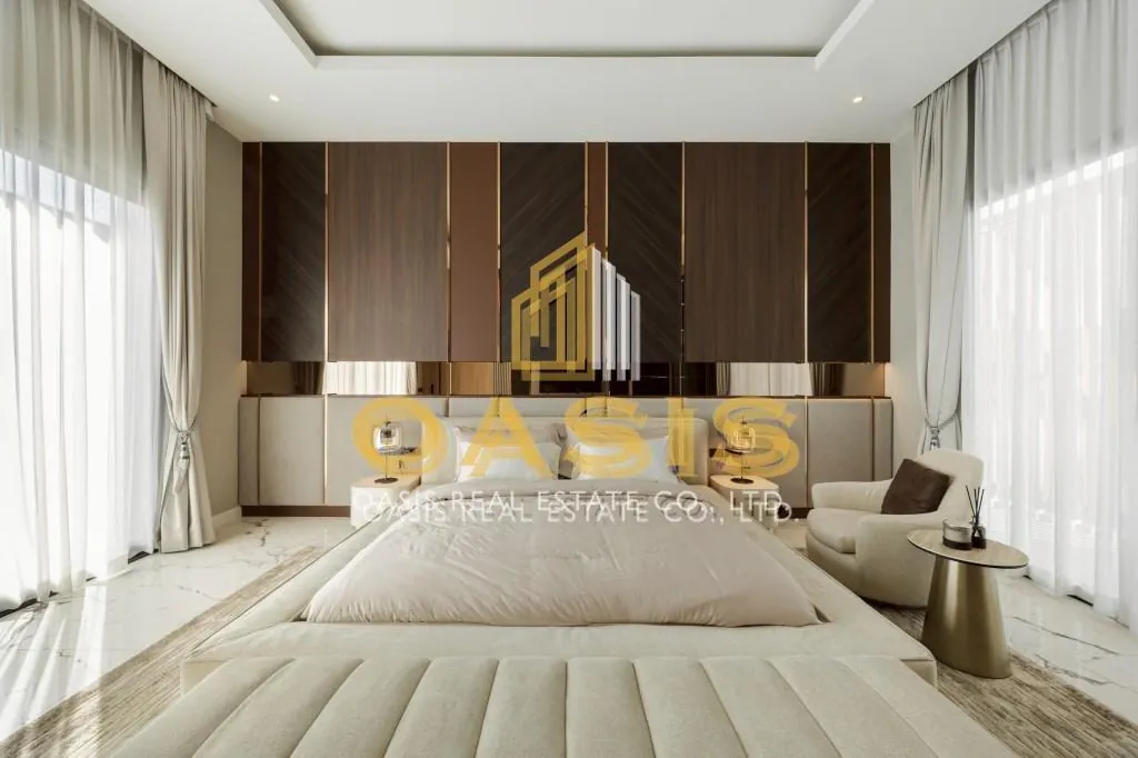 Luxury Modern Pool Villa Near Jomtien Beach For Sale