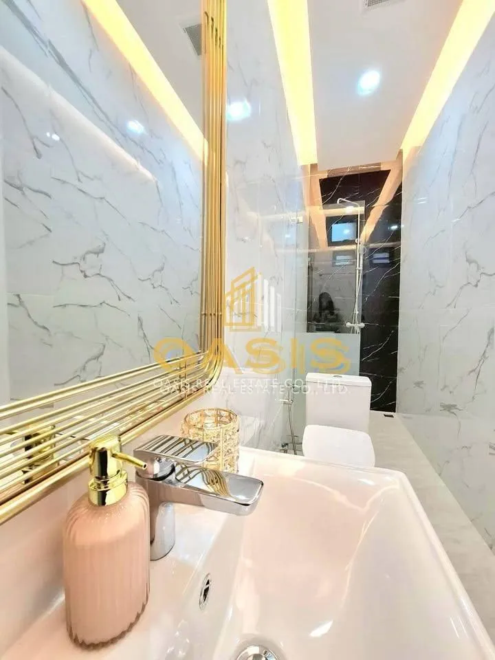 New pool villa for sale 1 km from MapPrachan Reservoir