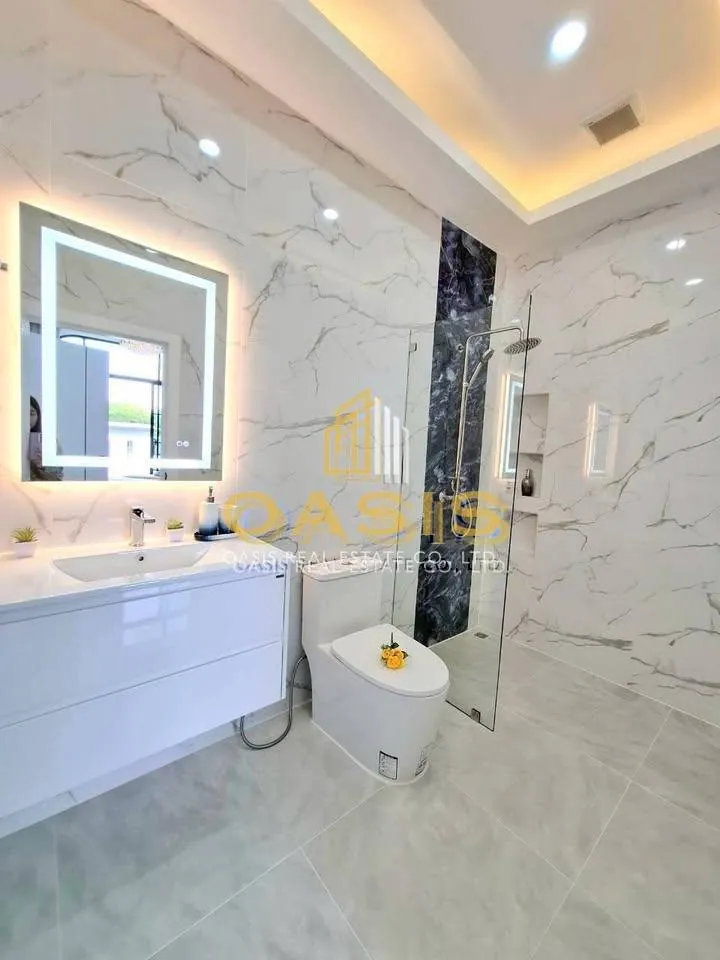 New pool villa for sale 1 km from MapPrachan Reservoir