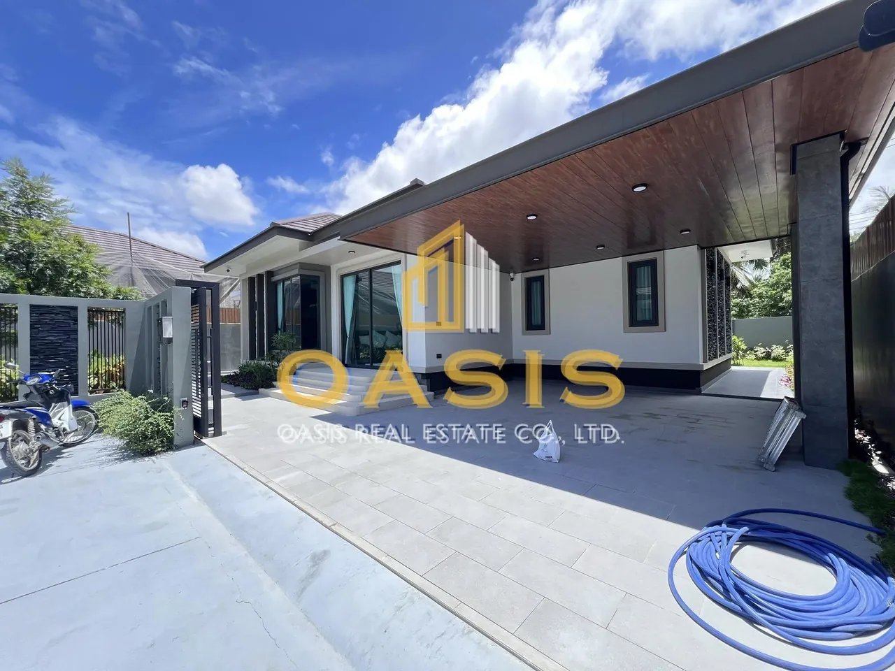 Single-Storey Pool Villa for Sale