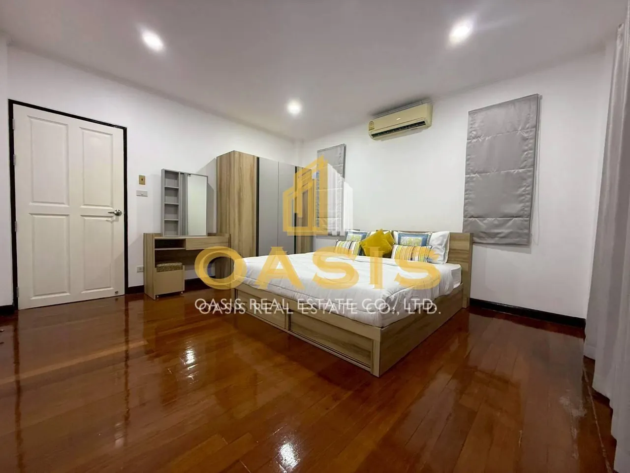 Exceptional renovated 2 story House for Sale and Rent