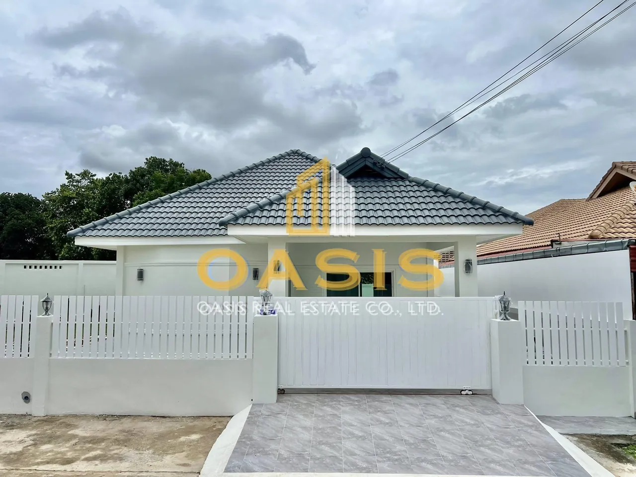 Single-storey corner house with a gentle for sale