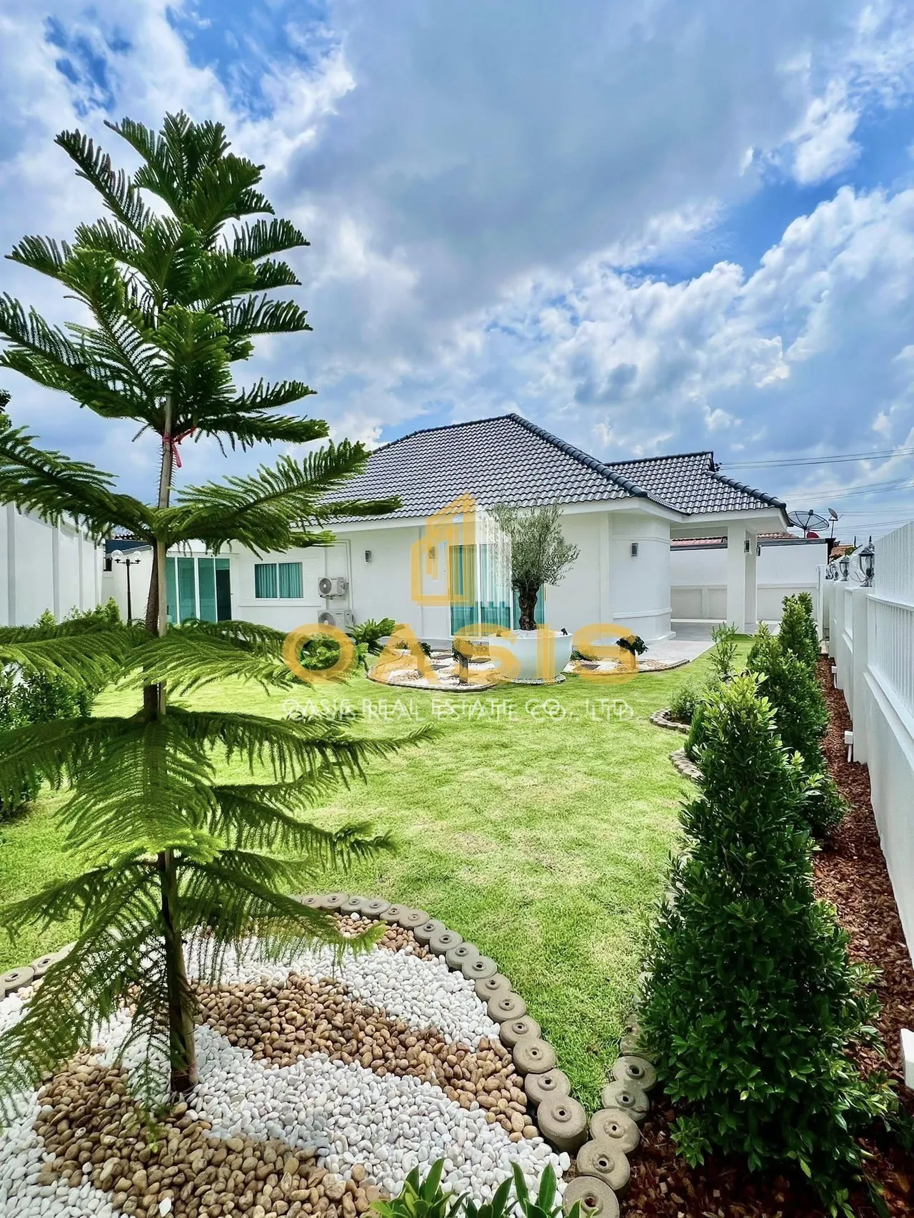 Single-storey corner house with a gentle for sale