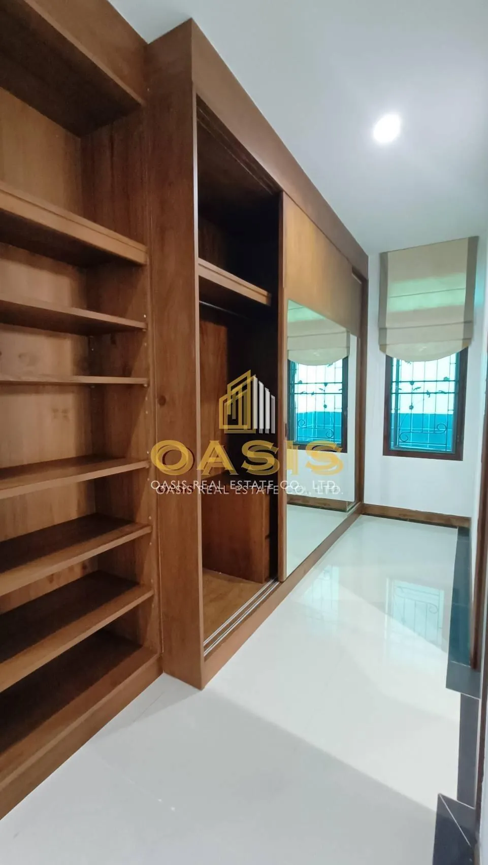 Family House for Sale Nibbana Shade