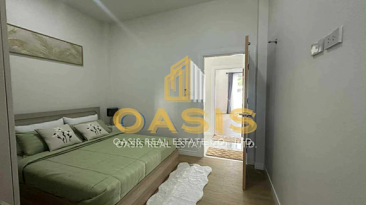 Brand-New Pool Villa for Rent Mabprachan Lake