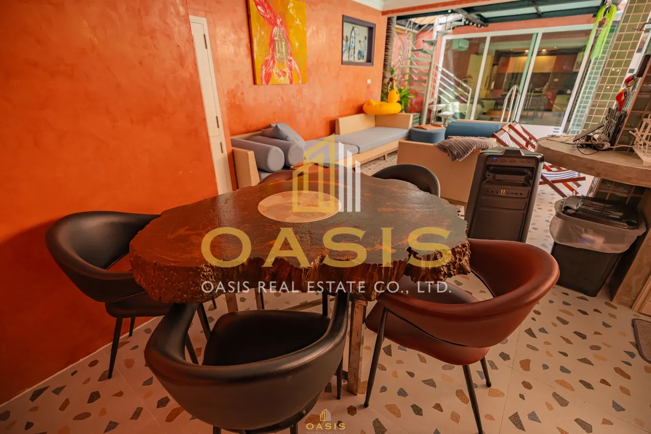 Jomtien Palace Village For Sale