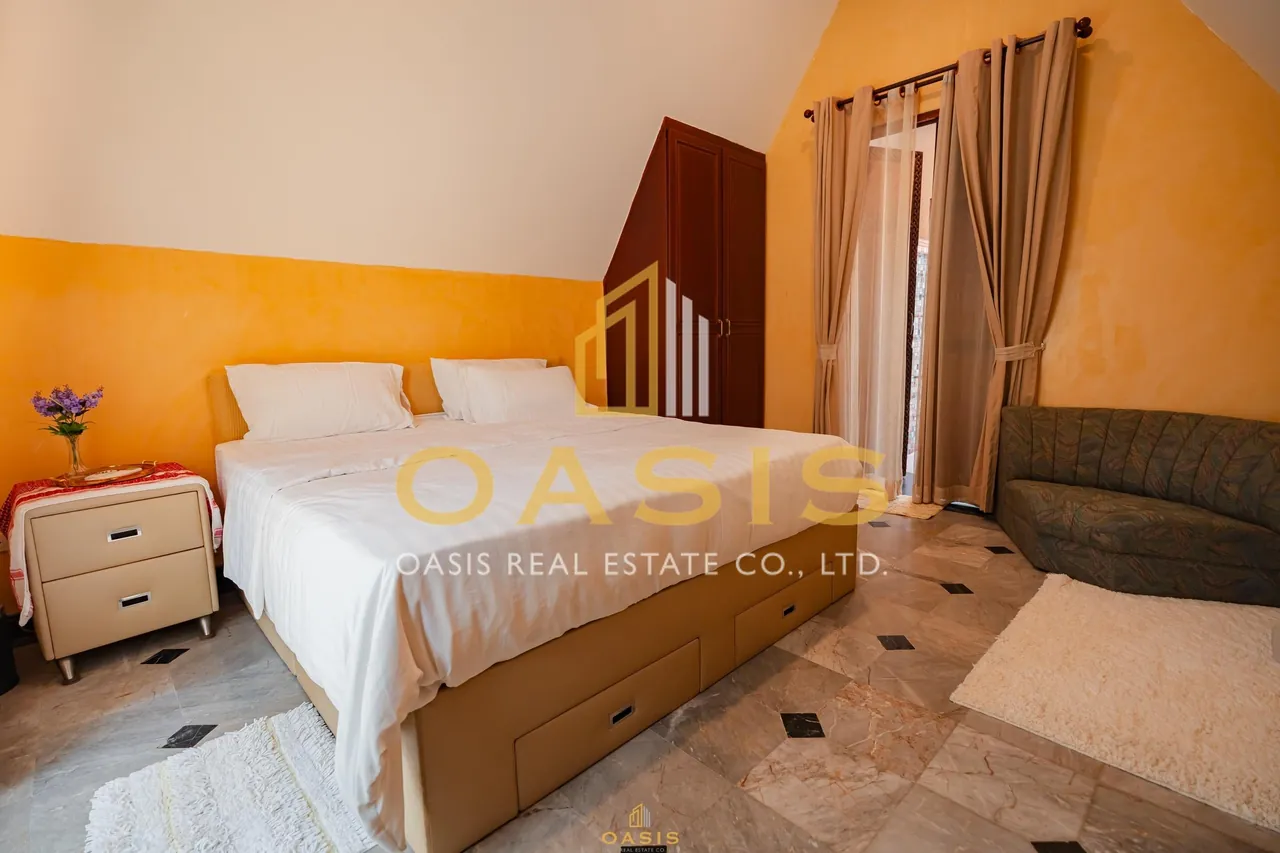Jomtien Palace Village For Sale